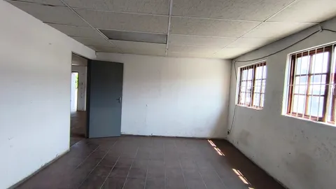 Retail-Space-To-Let-in-Primrose (14)